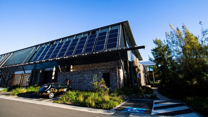 SBRC-LivingBuildingChallenge-solar-panels7